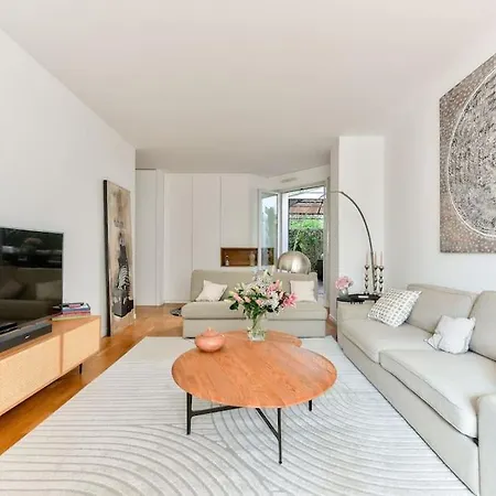 Apartman Stunning 1 Bed Flat With Terrace Levallois-Perret