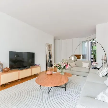 Stunning 1 Bed Flat With Terrace Apartman