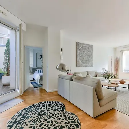 Stunning 1 Bed Flat With Terrace Apartman *
