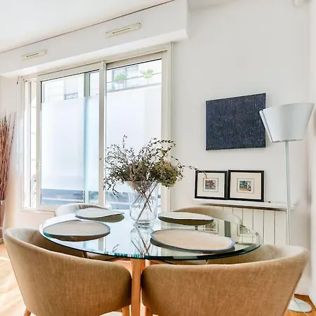 Stunning 1 Bed Flat With Terrace Apartman Levallois-Perret